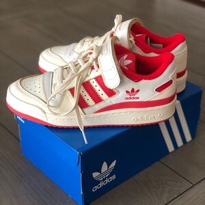 Women’s Adidas FORUM 84 Low Shoes / Vivid Red / Off White, Size 6